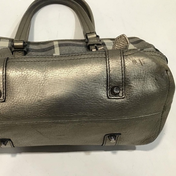 Women’s Burberry Silver Shimmer Check Degrade Buckle Tote Bag - Picture 7 of 9
